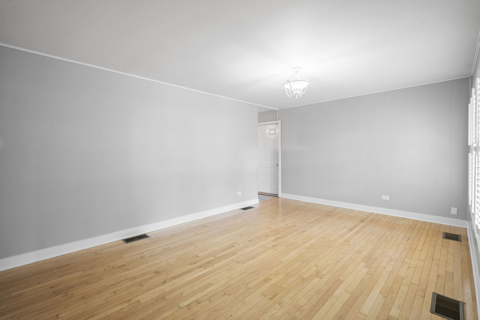 2607 School Drive Rolling Meadows, IL 60008 - Photo 3 of 23