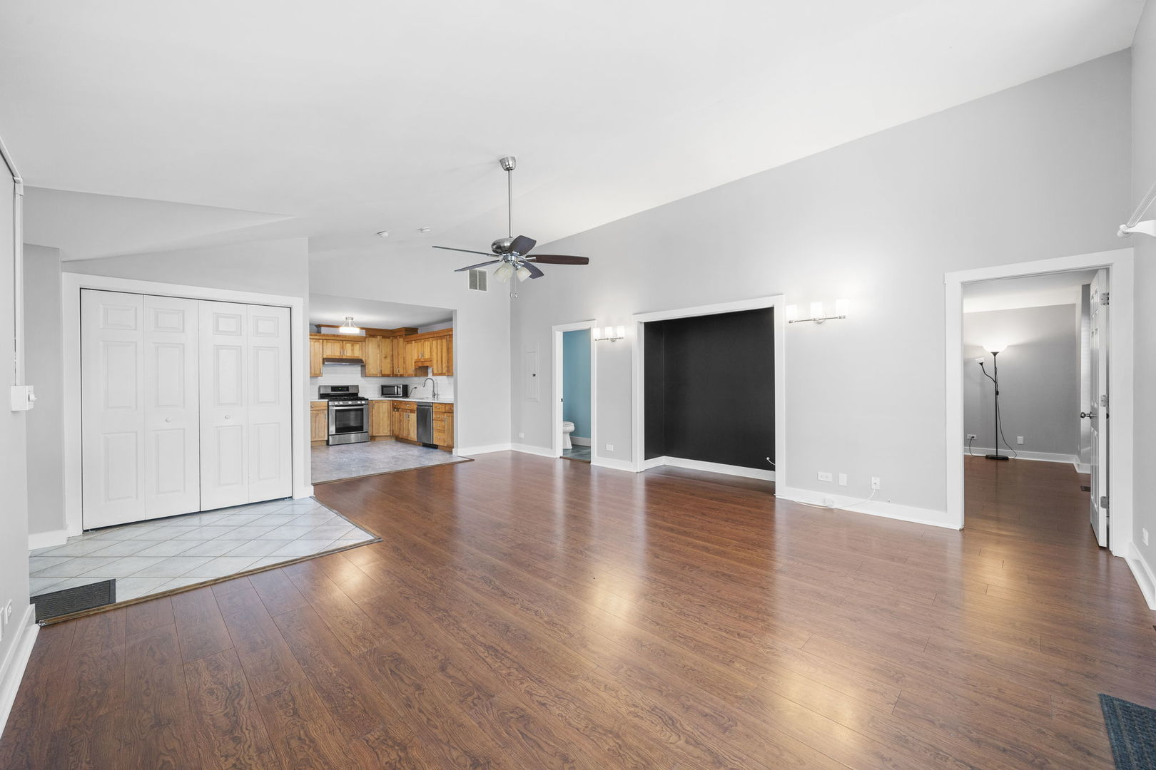 2607 School Drive Rolling Meadows, IL 60008 - Photo 7 of 23