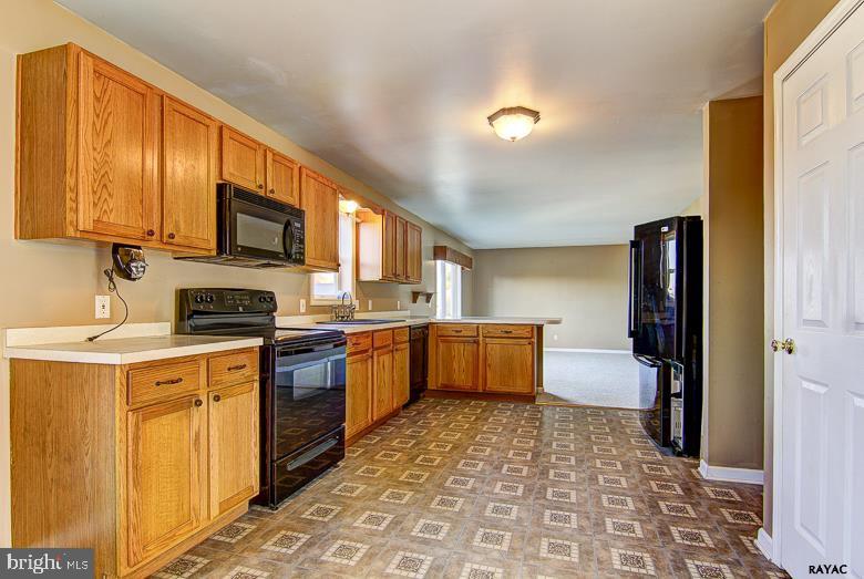 330 Grove Road Red Lion, PA 17356 - Photo 5 of 25