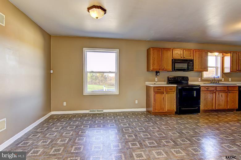 330 Grove Road Red Lion, PA 17356 - Photo 8 of 25