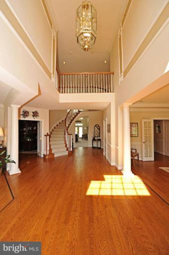 11191 Gunston Road Lorton, VA 22079 - Photo 17 of 30 Foyer & Reception Area