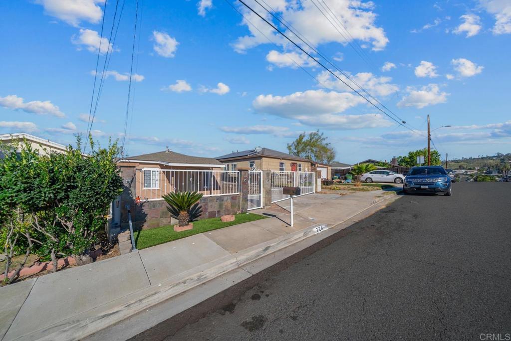 724 Felicita Avenue Spring Valley, CA 91977 - Photo 24 of 37