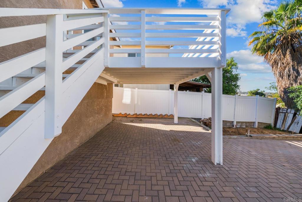 724 Felicita Avenue Spring Valley, CA 91977 - Photo 27 of 37 a view of a balcony with an empty room