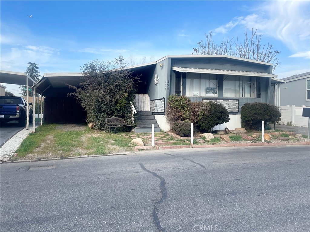 177 Kings Lane Bakersfield, CA 93308 - Photo 3 of 8