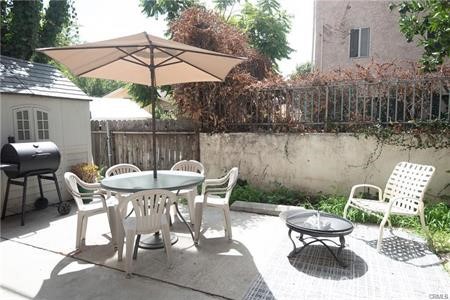 10900 Blix Street, Unit 4 North Hollywood, CA 91602 - Photo 10 of 10 a outdoor view with a seating space