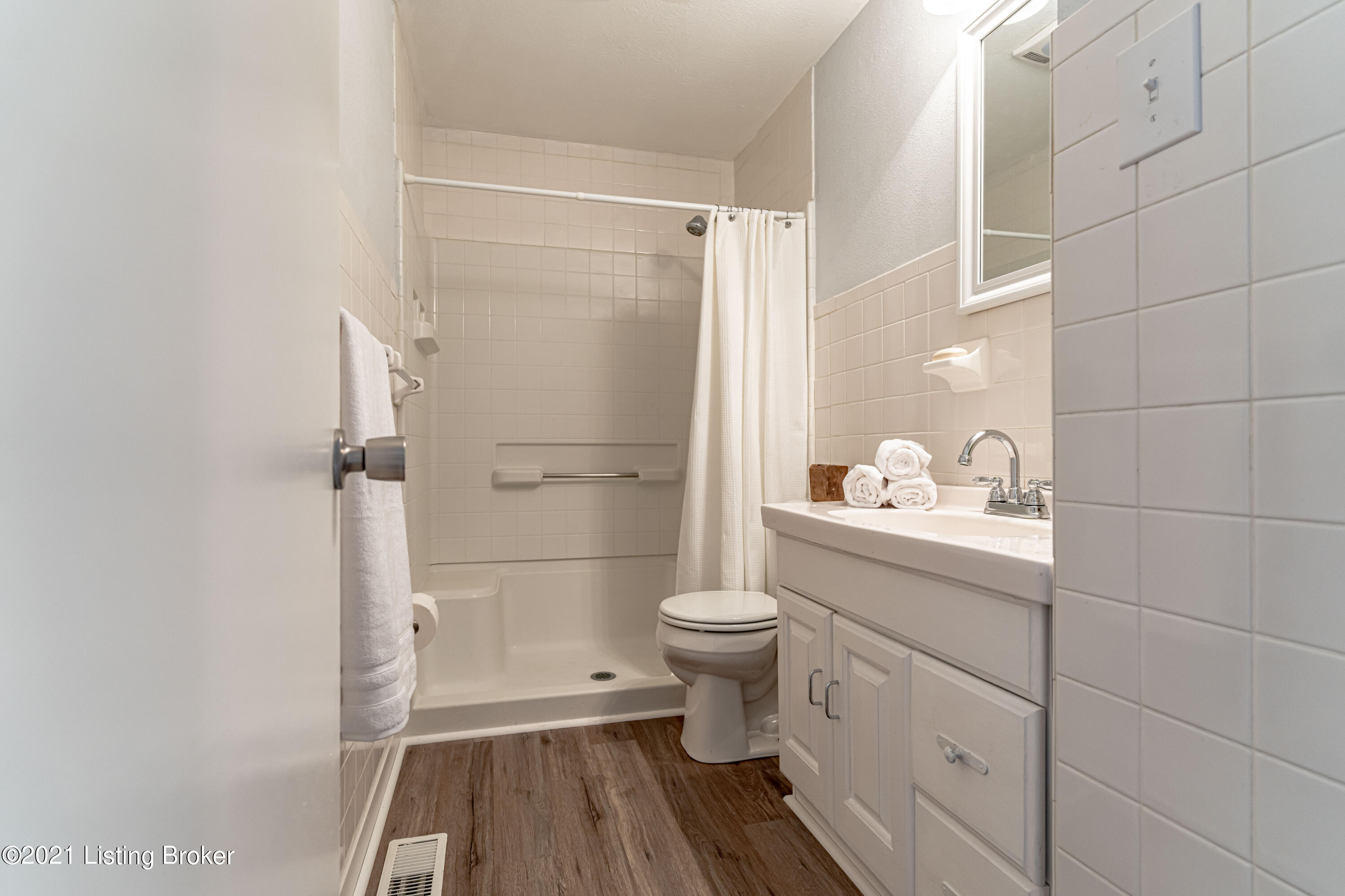 6609 Fernview Road Louisville, KY 40291 - Photo 30 of 68 DSC04266