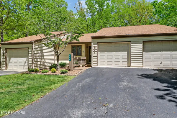 $255,000 | 384 Lake Catherine Court, Fairfield Glade, TN 38558