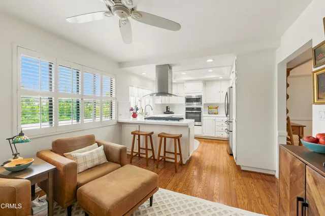 $735,000 | 18751 Hatteras Street, Unit 13, Tarzana, CA 91356