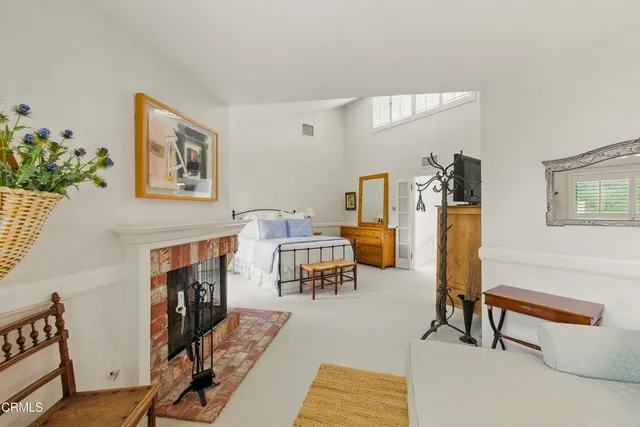 $735,000 | 18751 Hatteras Street, Unit 13, Tarzana, CA 91356