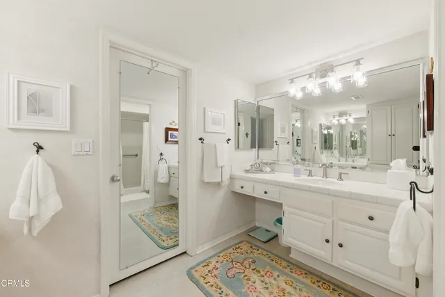 $735,000 | 18751 Hatteras Street, Unit 13, Tarzana, CA 91356