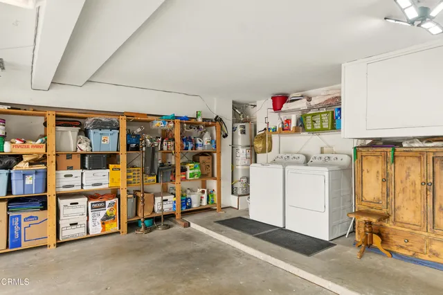 $735,000 | 18751 Hatteras Street, Unit 13, Tarzana, CA 91356