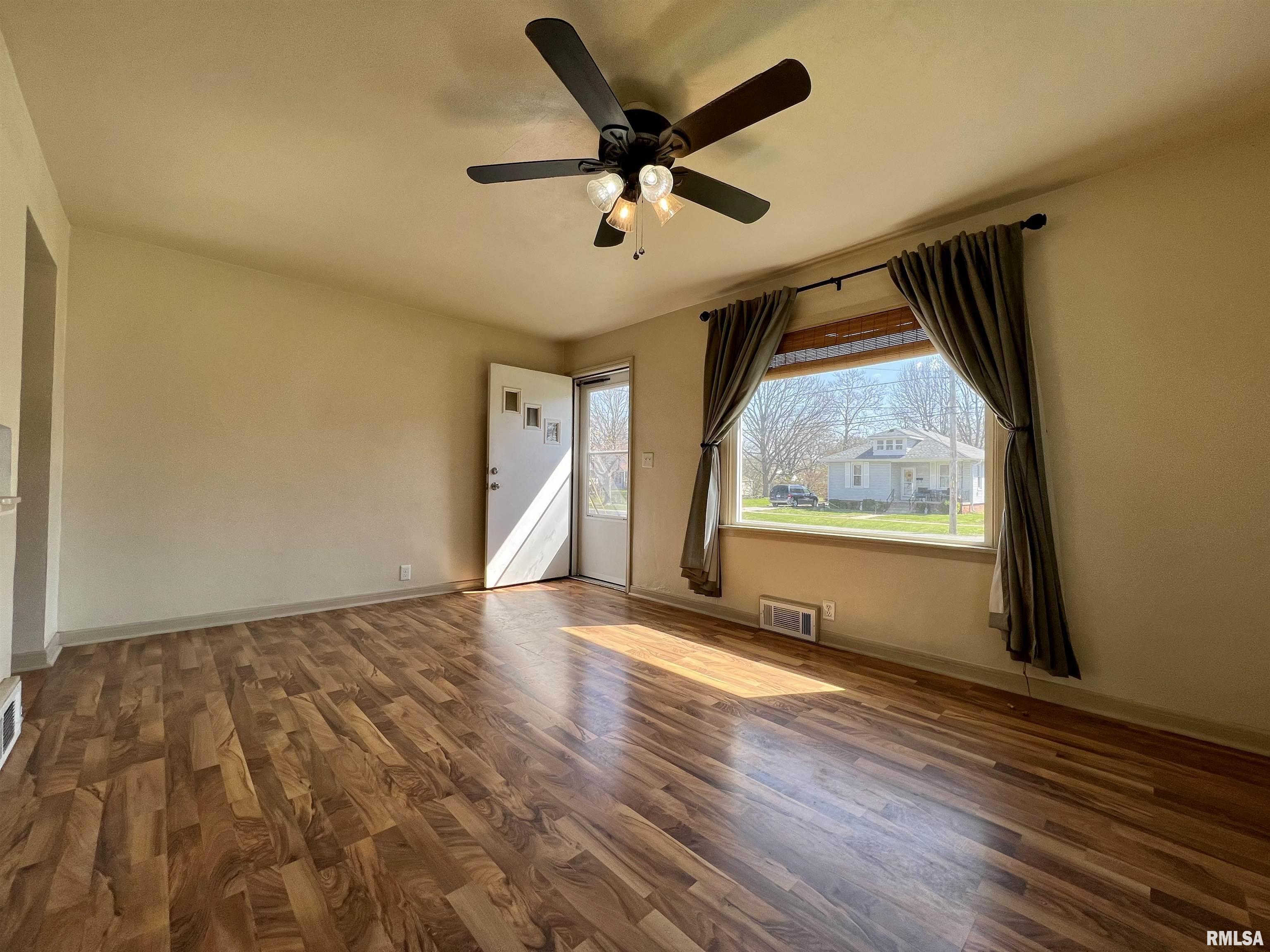 1507 North Wesley Street Springfield, IL 62702 - Photo 3 of 13