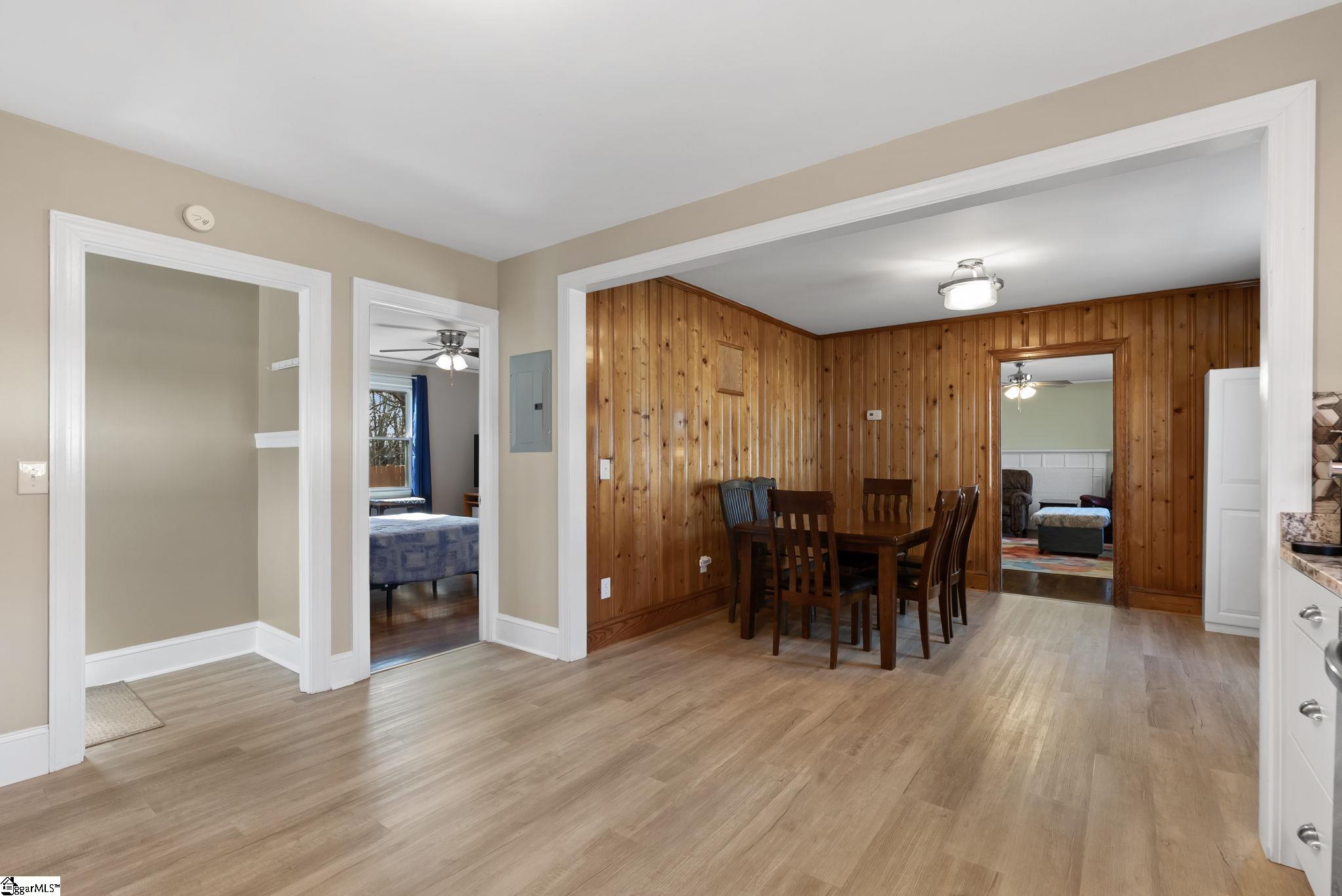 200 Oates Avenue Easley, SC 29640 - Photo 22 of 34