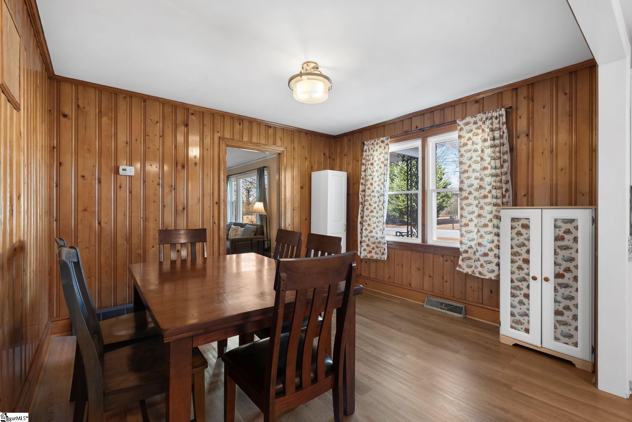 200 Oates Avenue Easley, SC 29640 - Photo 23 of 34