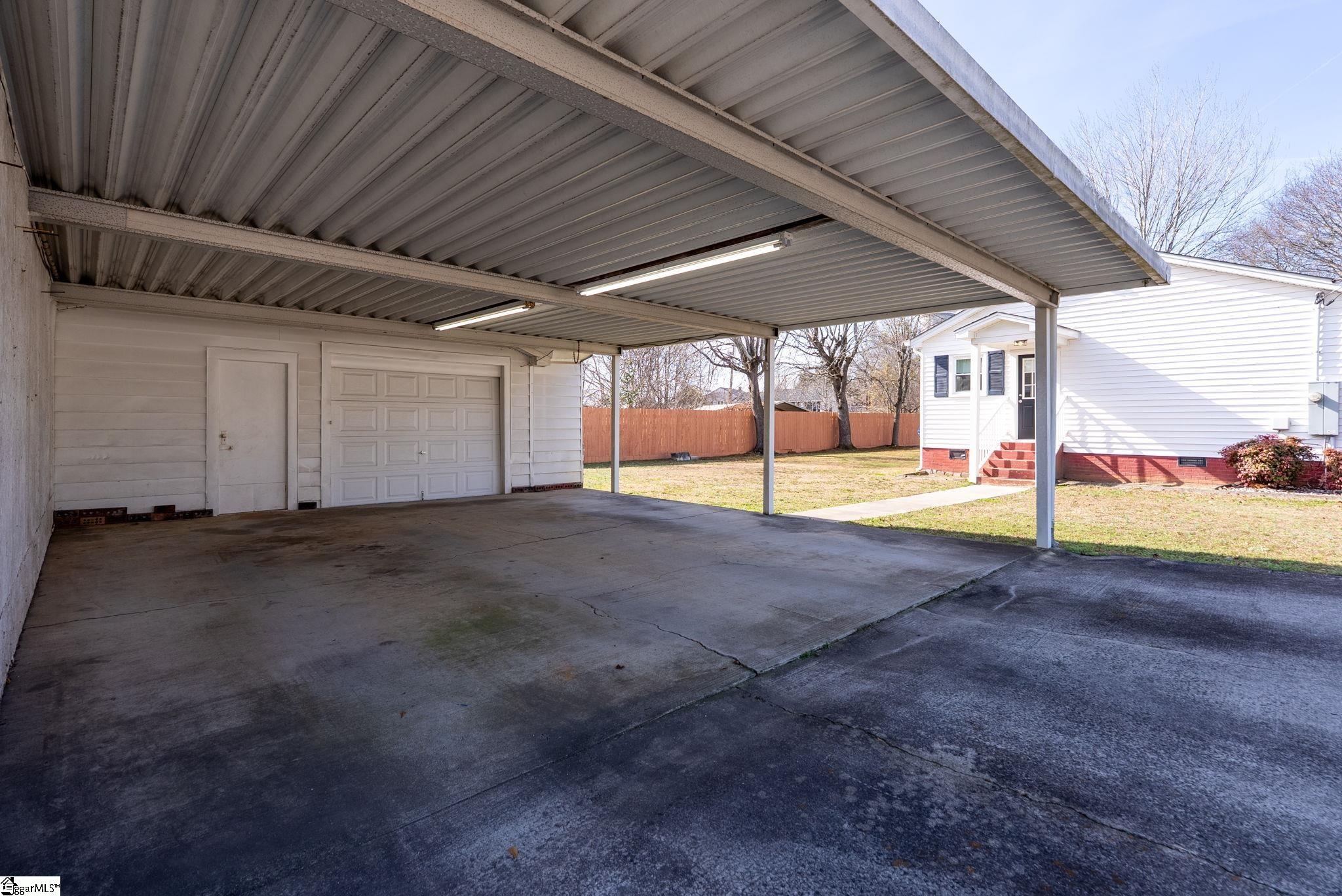 200 Oates Avenue Easley, SC 29640 - Photo 26 of 34