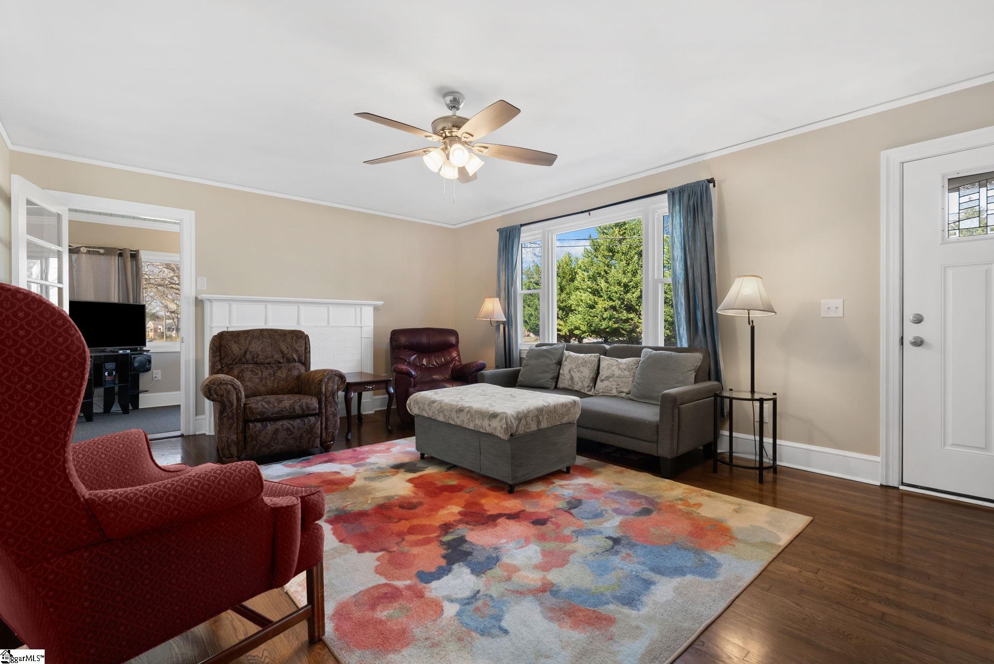 200 Oates Avenue Easley, SC 29640 - Photo 6 of 34