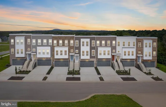 $699,990 | 14423 Leafhopper Drive, Boyds, MD 20841