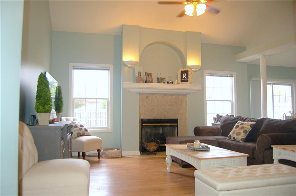 6084 Brandermill Ridge Columbus, IN 47203 - Photo 2 of 19 Gallery Image 2