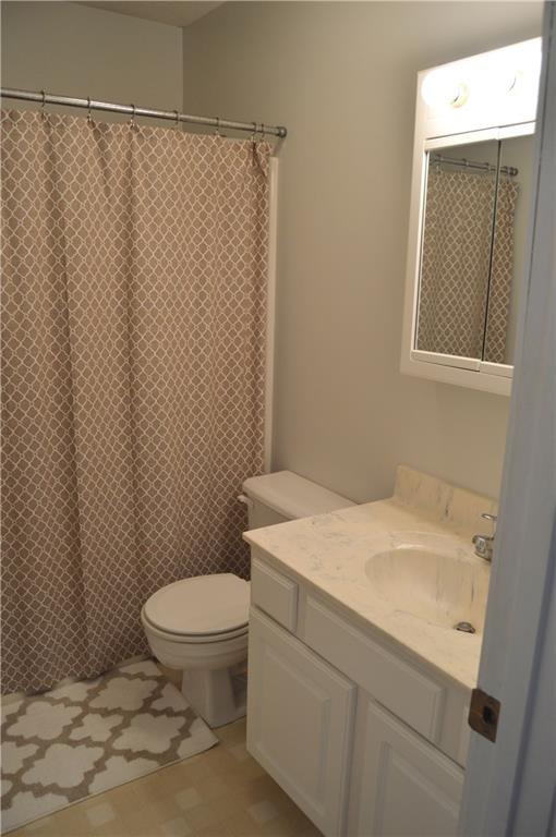 6084 Brandermill Ridge Columbus, IN 47203 - Photo 16 of 19 Gallery Image 16