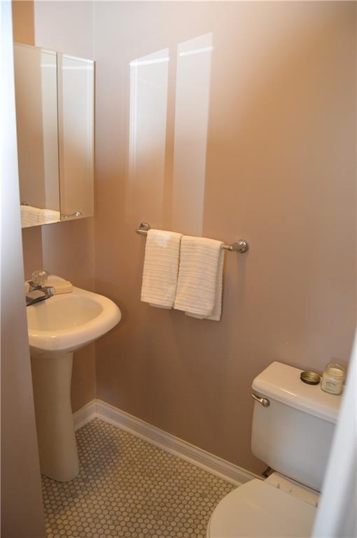 6084 Brandermill Ridge Columbus, IN 47203 - Photo 10 of 19 Gallery Image 10