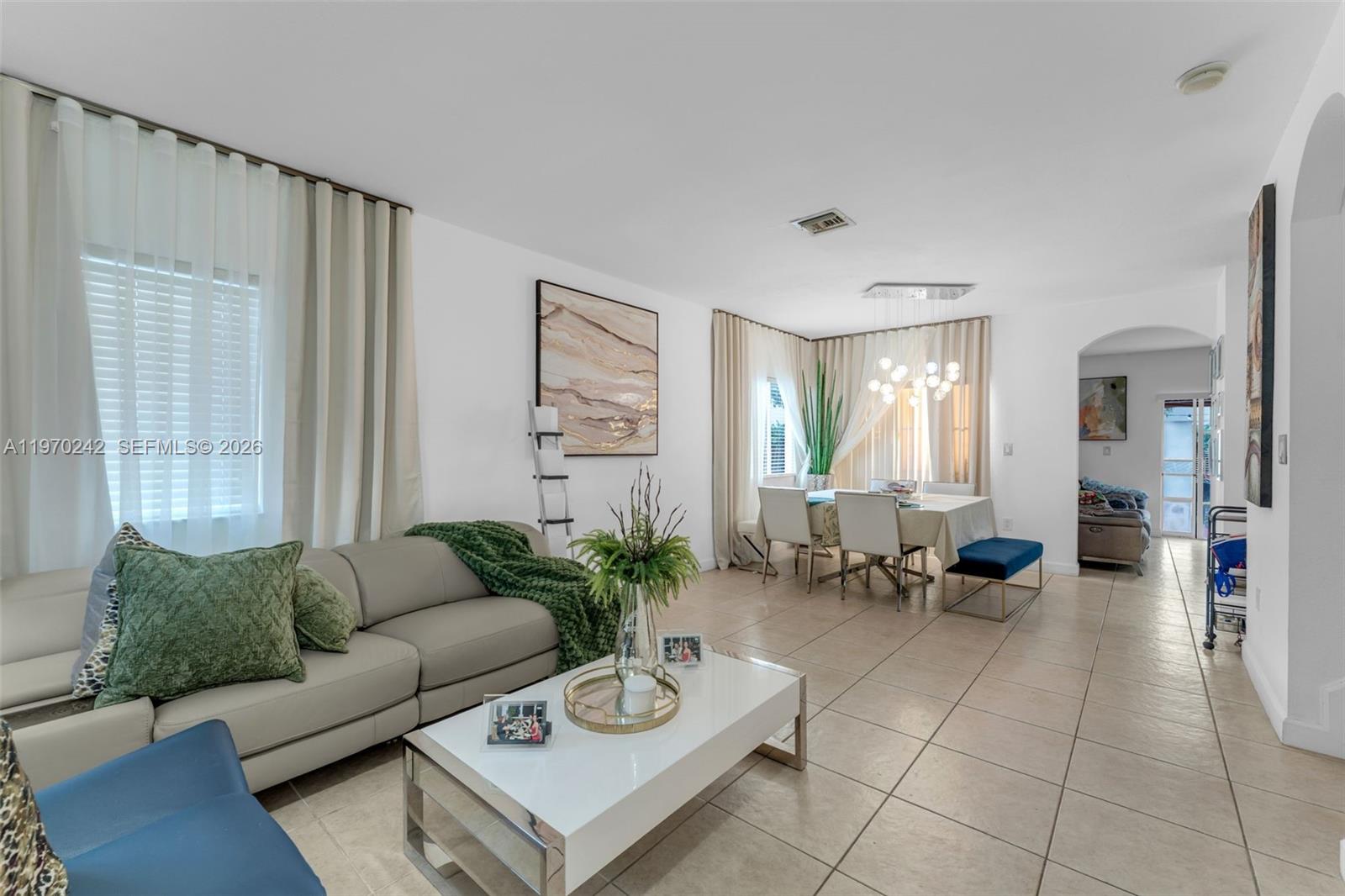 846 Southwest 148th Place Miami, FL 33194 - Photo 4 of 27