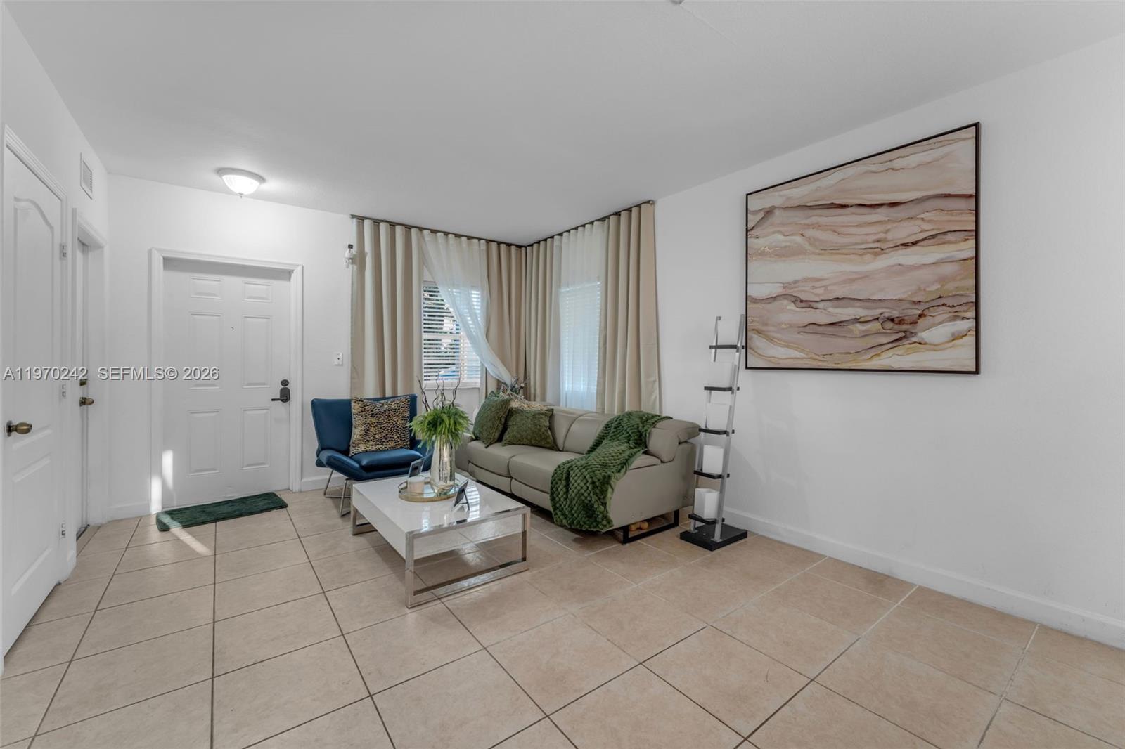 846 Southwest 148th Place Miami, FL 33194 - Photo 5 of 27