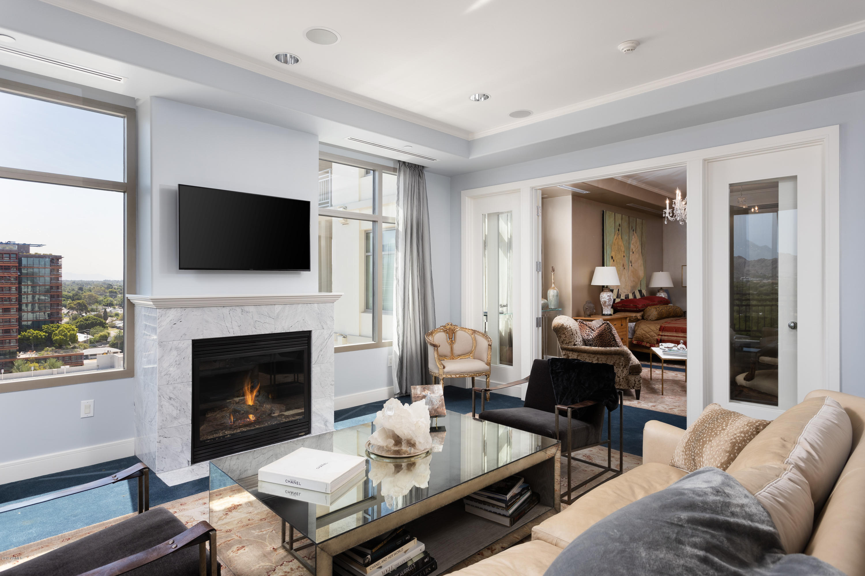 2211 East Camelback Road, Unit 1102 Phoenix, AZ 85016 - Photo 6 of 31 2211 E. Camelback Rd.-6 living room