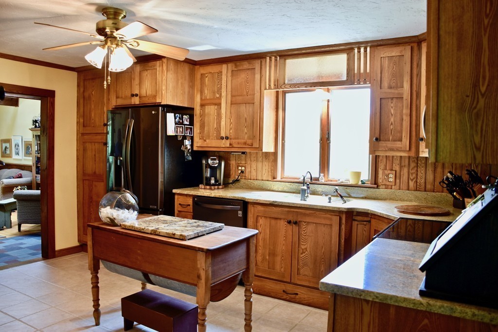 215 Partridge Hill Road Charlton, MA 01507 - Photo 8 of 24 Gallery Image 8
