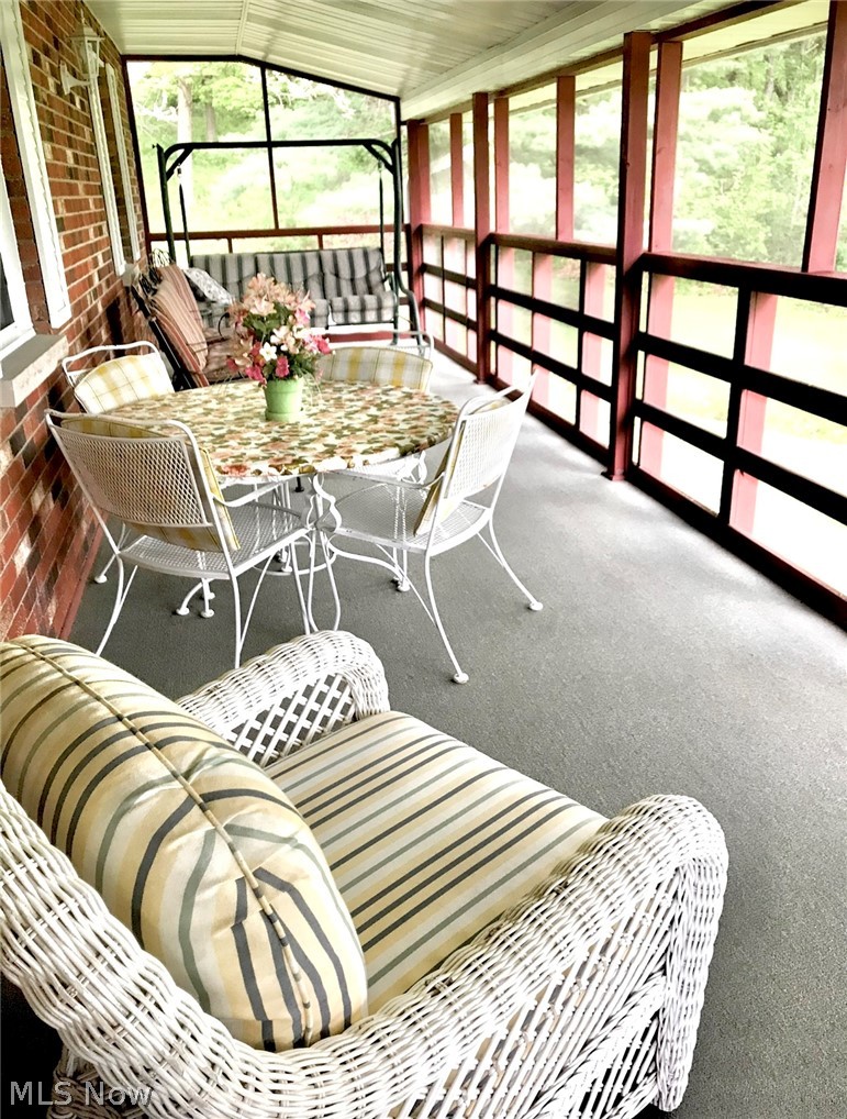 976 Braun Road Belpre, OH 45714 - Photo 18 of 48 SCREEN IN COVERED DECK