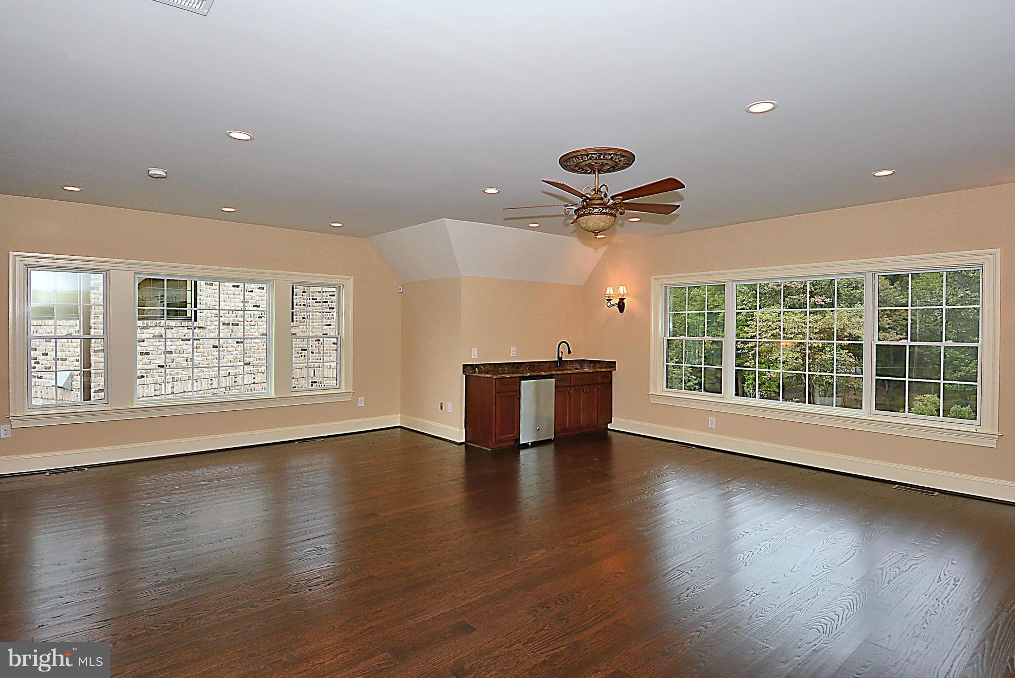 1031 Bellview Road McLean, VA 22102 - Photo 26 of 30 Loft Apartment