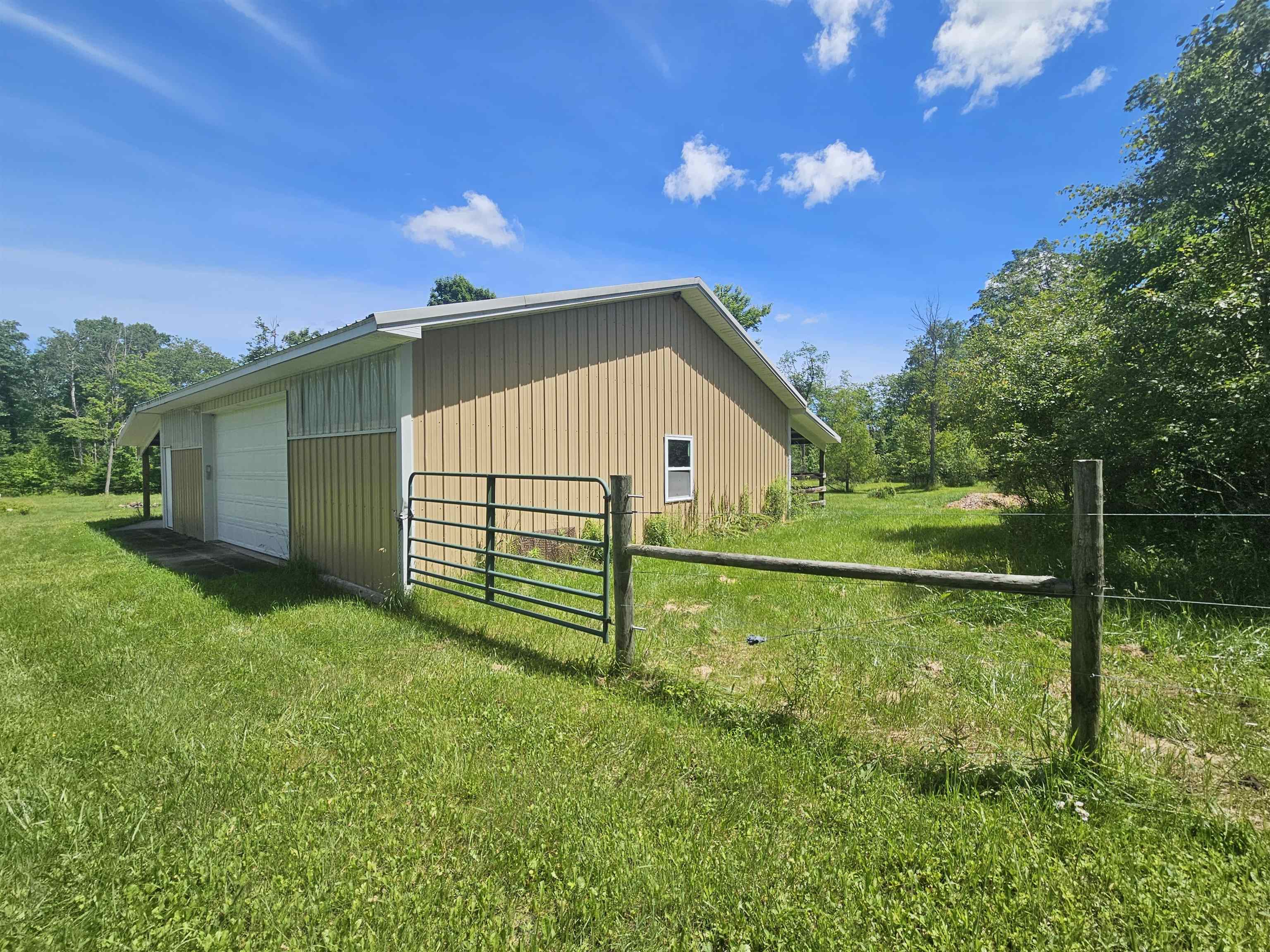 6221 West Clarence Road Harrison, MI 48625 - Photo 19 of 22