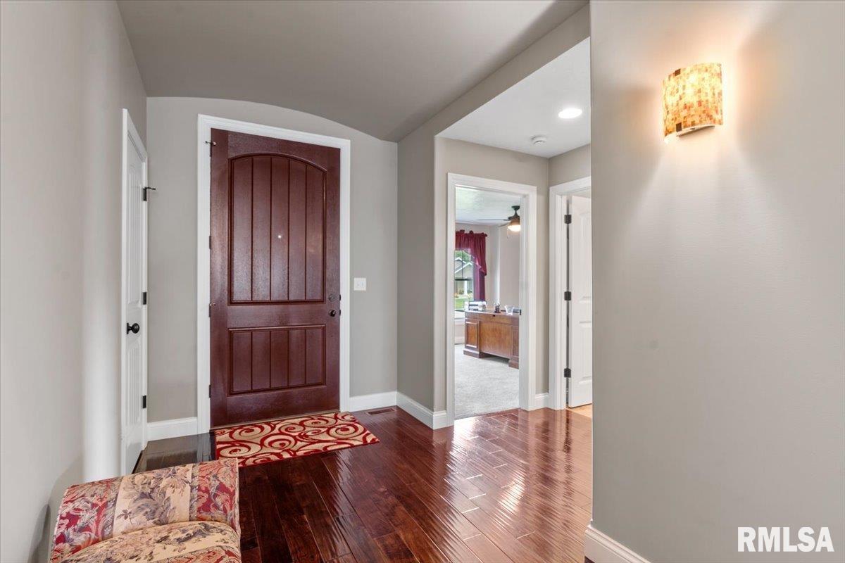 2820 Castlerock Ridge Springfield, IL 62711 - Photo 21 of 43
