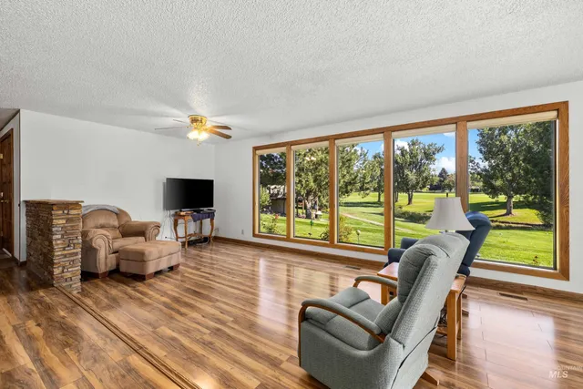 $625,000 | 918 North Eagle Hills Way, Eagle, ID 83616