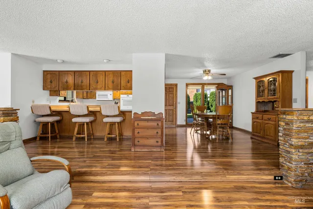 $625,000 | 918 North Eagle Hills Way, Eagle, ID 83616