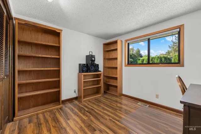 $625,000 | 918 North Eagle Hills Way, Eagle, ID 83616