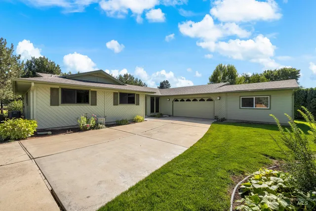 $625,000 | 918 North Eagle Hills Way, Eagle, ID 83616