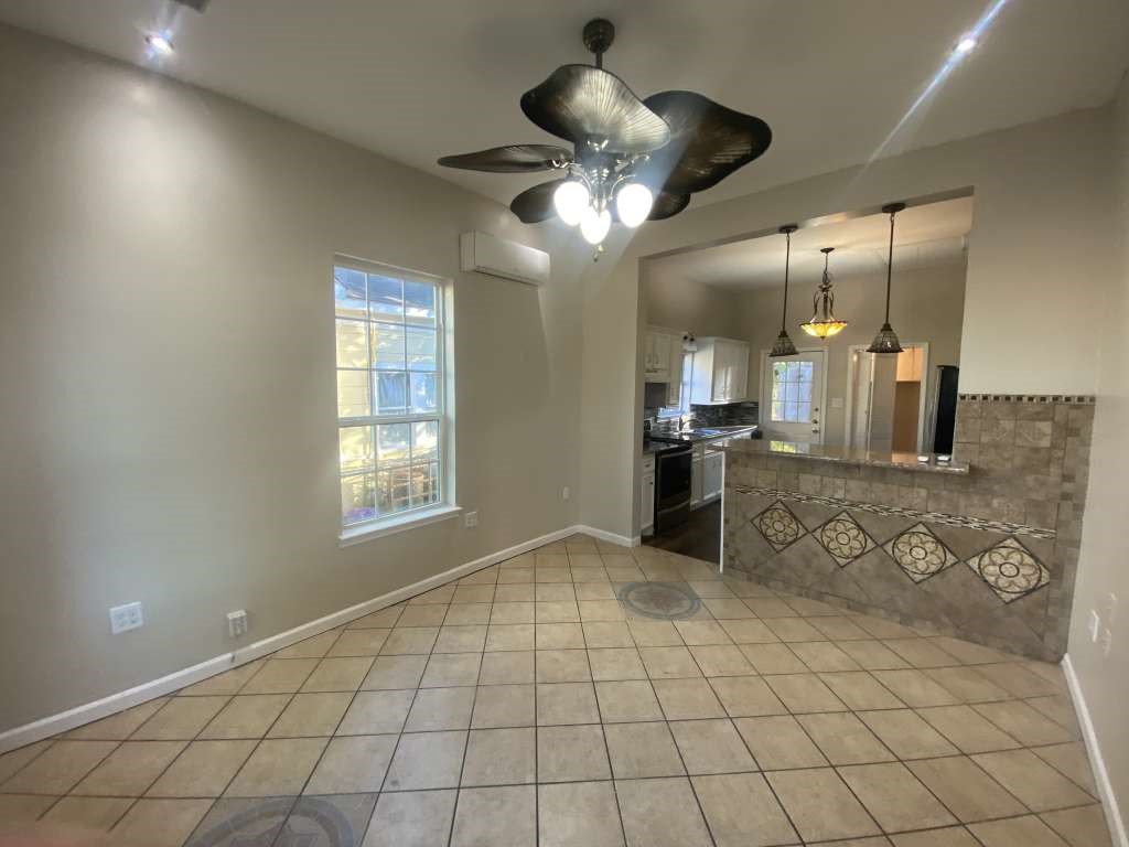 1910 Worms Street Houston, TX 77020 - Photo 2 of 13