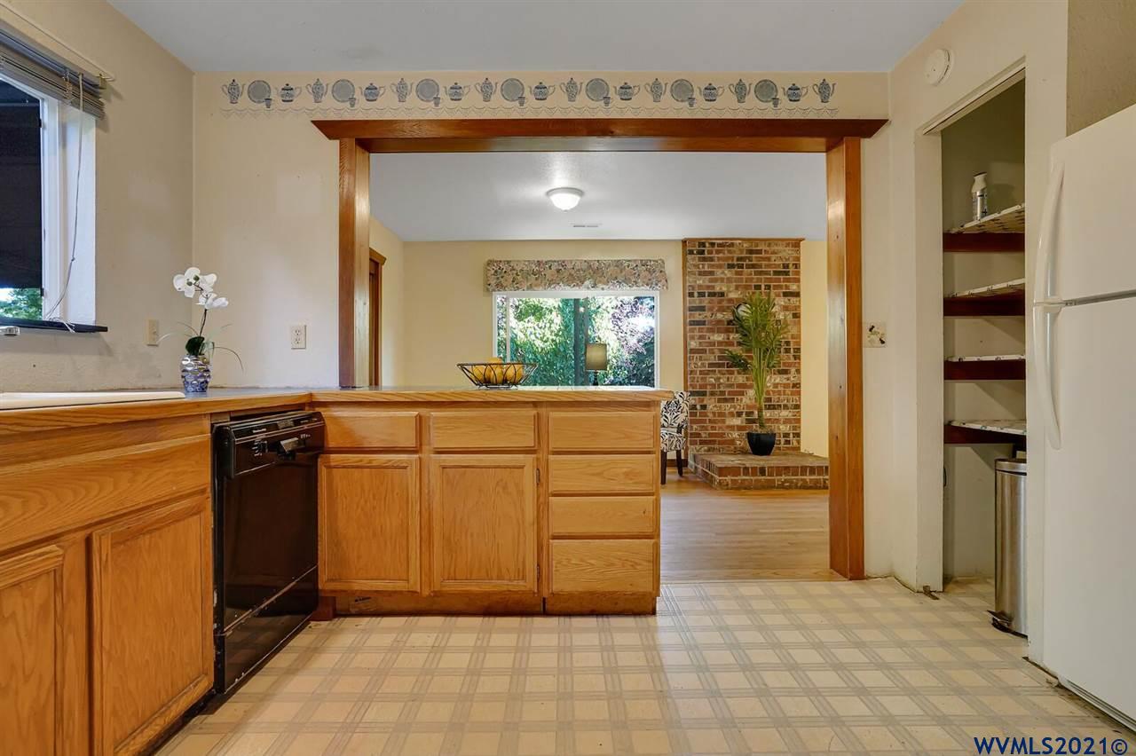 30918 Peterson Road Corvallis, OR 97333 - Photo 7 of 42 Gallery Image 7