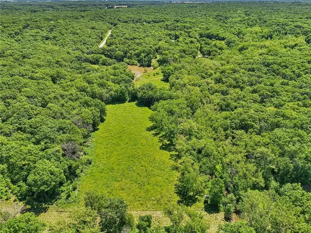 $599,000 | 828 Southeast 601st Road, Leeton, MO 64761