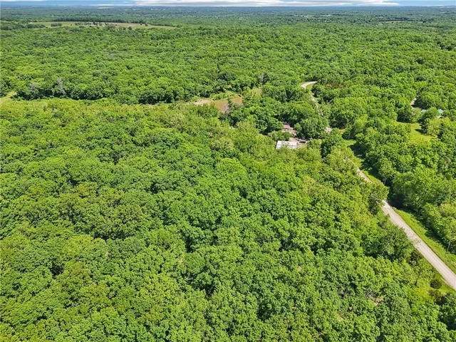 $599,000 | 828 Southeast 601st Road, Leeton, MO 64761