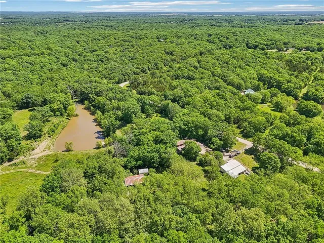 $599,000 | 828 Southeast 601st Road, Leeton, MO 64761