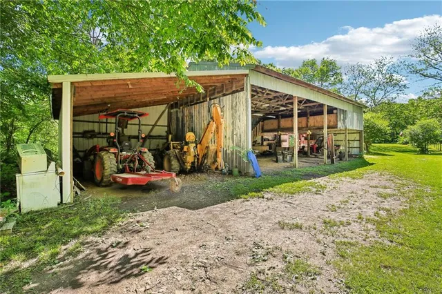 $599,000 | 828 Southeast 601st Road, Leeton, MO 64761