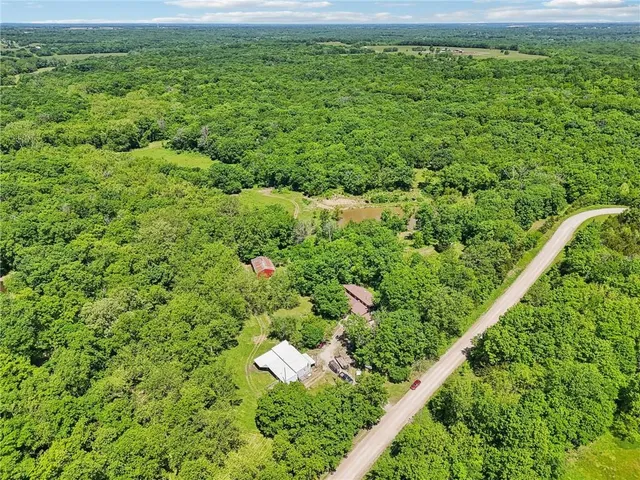 $599,000 | 828 Southeast 601st Road, Leeton, MO 64761