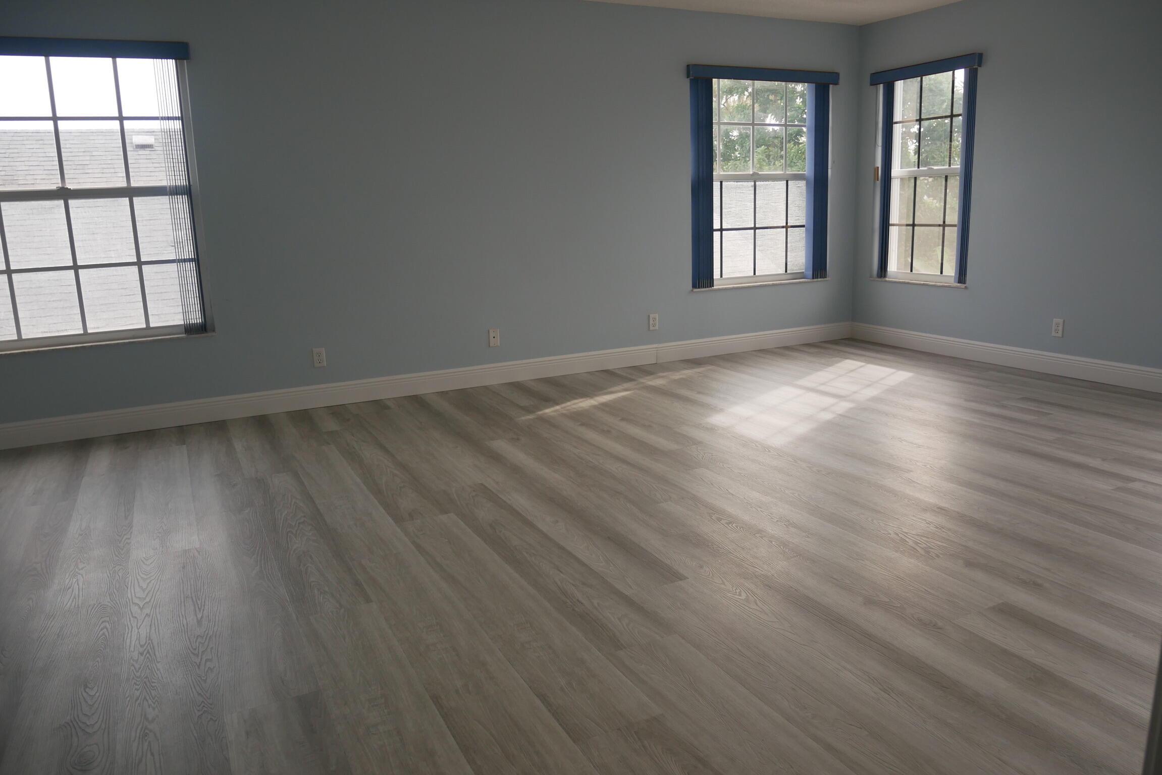 1039 Aviary Road Wellington, FL 33414 - Photo 8 of 15 7b8b9283cbfa-61B81E0B_7EA7_44FB_893C_BD7