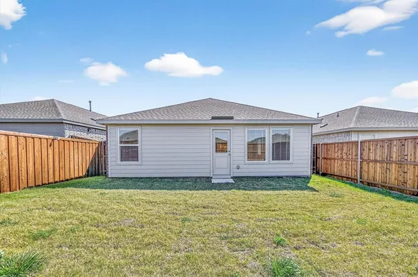 a view of an outdoor space and a yard