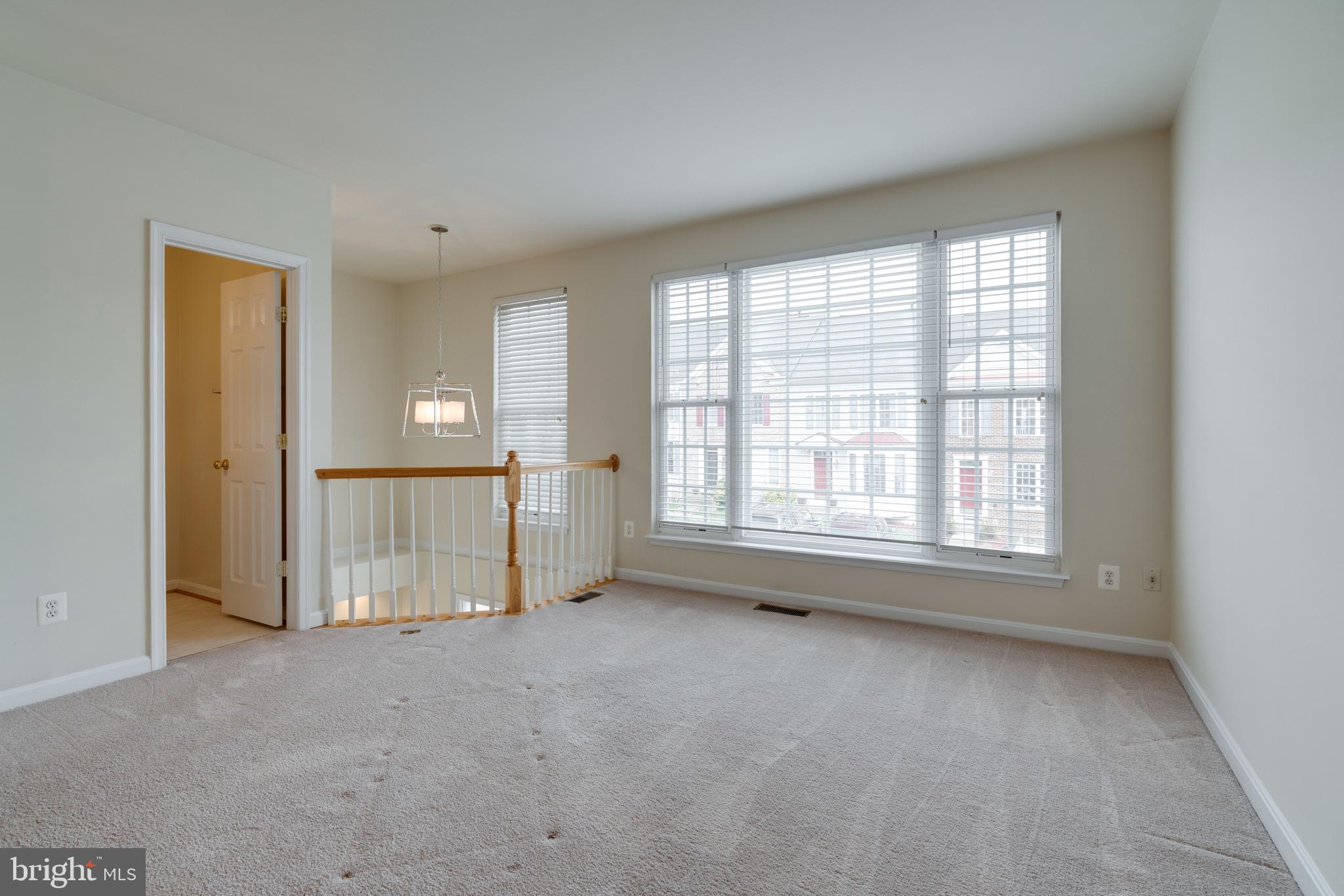 9058 Two Bays Road Lorton, VA 22079 - Photo 16 of 42 Living Room Area