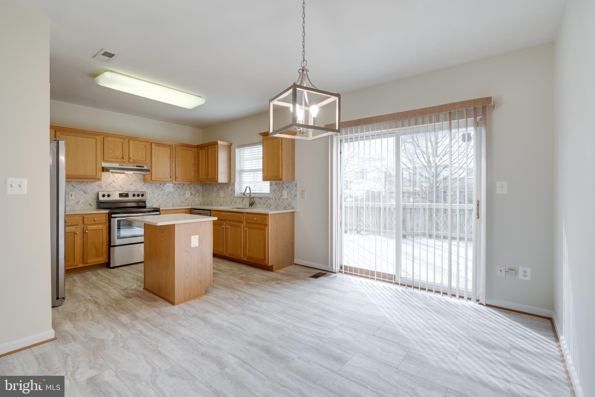 9058 Two Bays Road Lorton, VA 22079 - Photo 20 of 42 Kitchen with new counter tops and backsplash