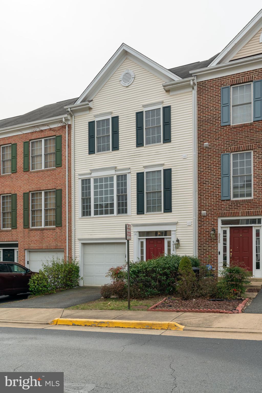 9058 Two Bays Road Lorton, VA 22079 - Photo 3 of 42