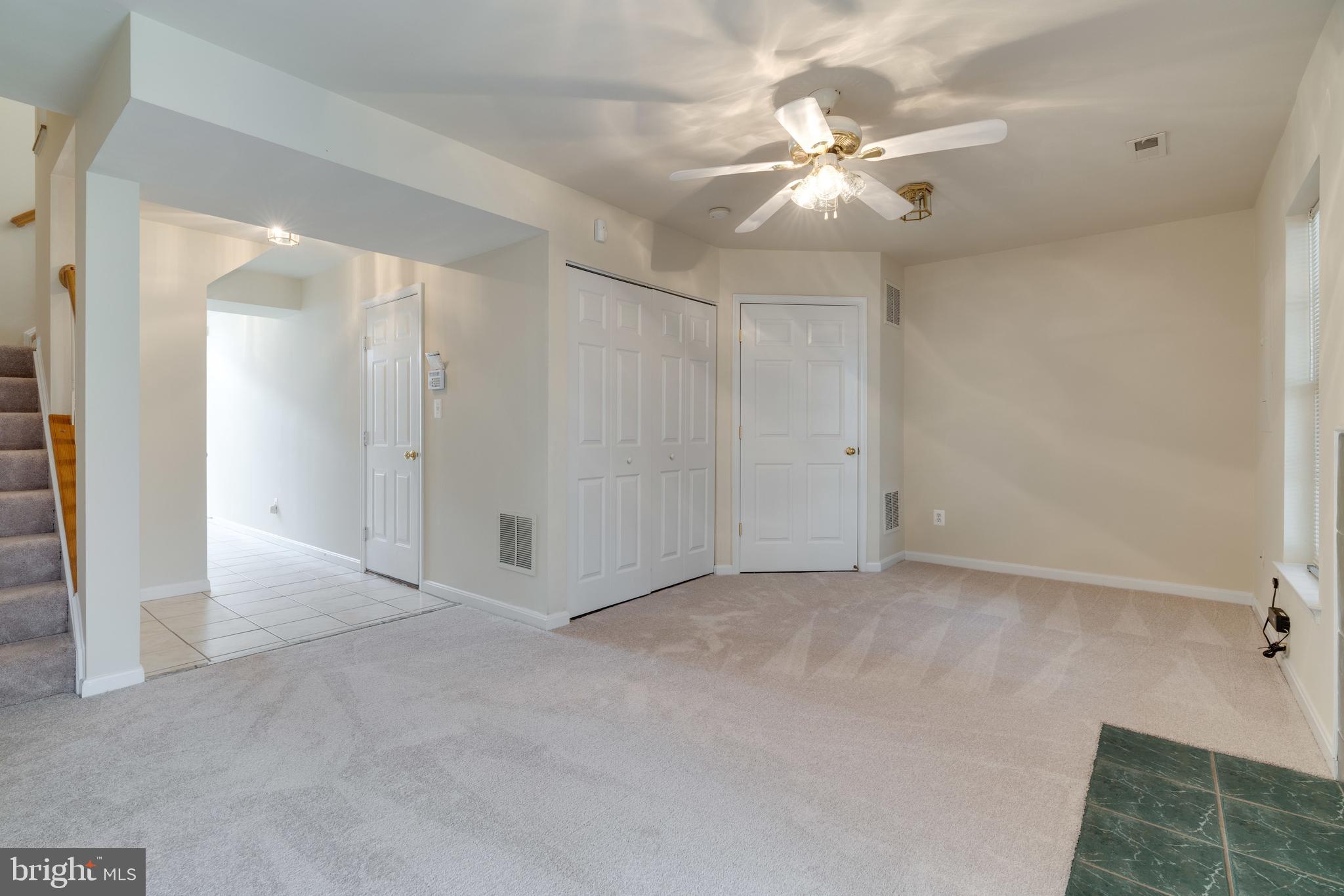 9058 Two Bays Road Lorton, VA 22079 - Photo 8 of 42 LL Family Room