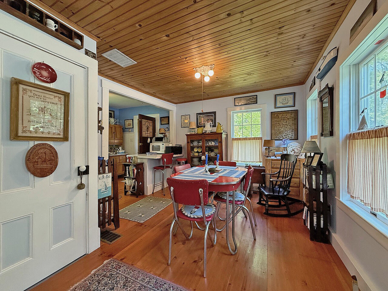 99 Huddle Road New Harbor, ME 04554 - Photo 9 of 22 Dining Room
